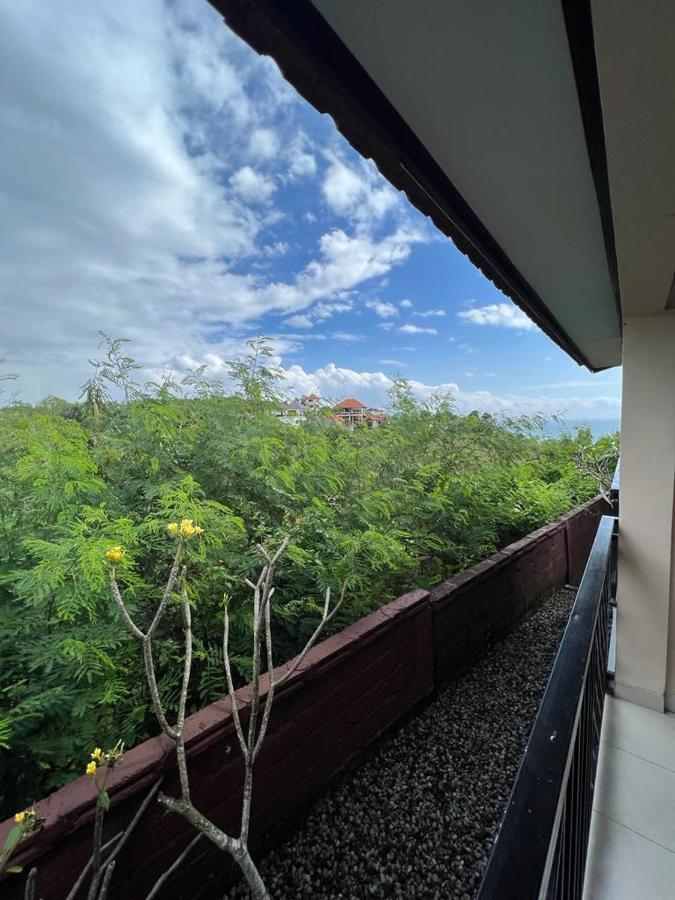 Ocean Breeze Uluwatu Apartments Екстер'єр фото
